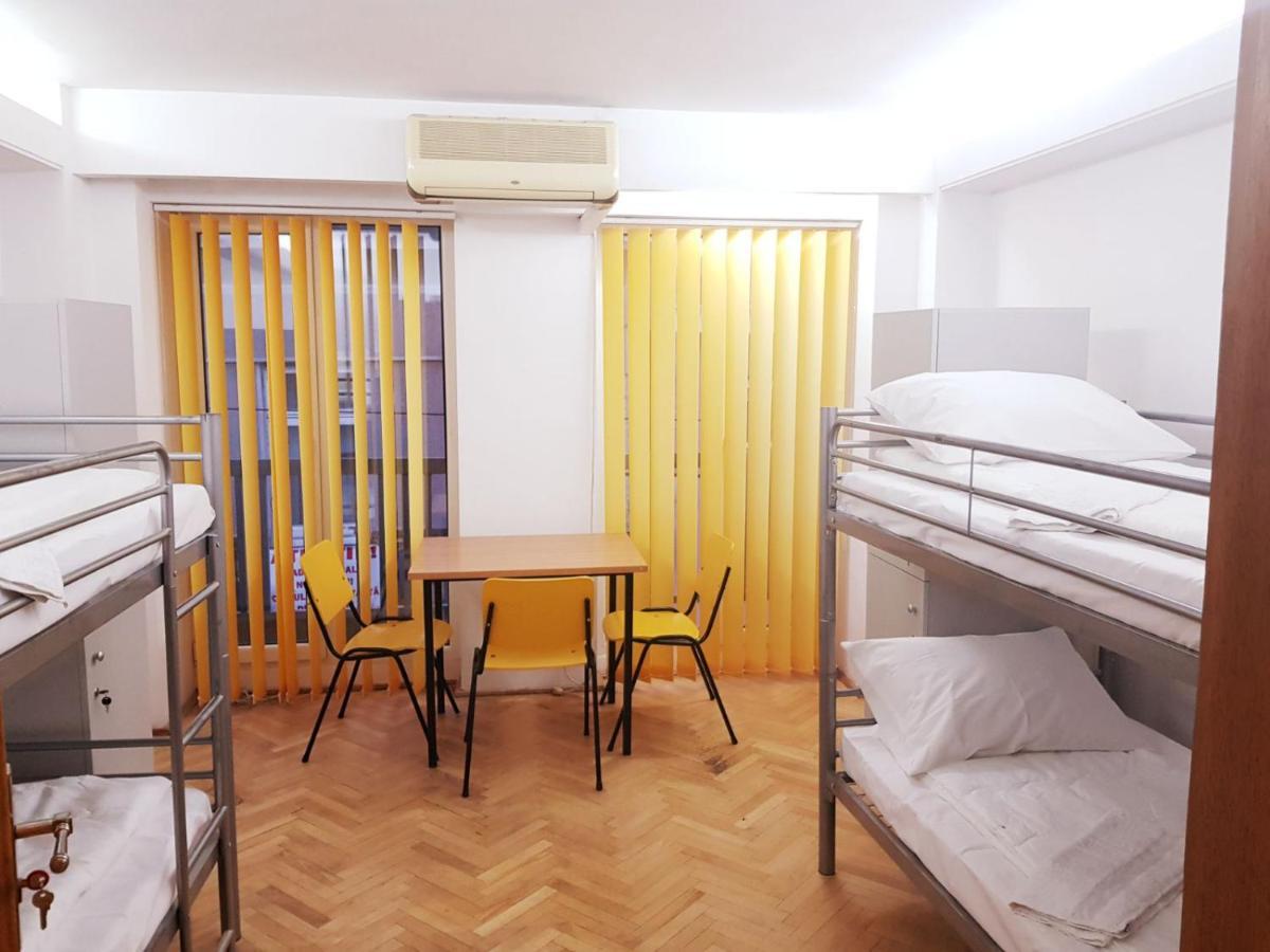 Sleep Inn Hostel Bucharest Exterior photo
